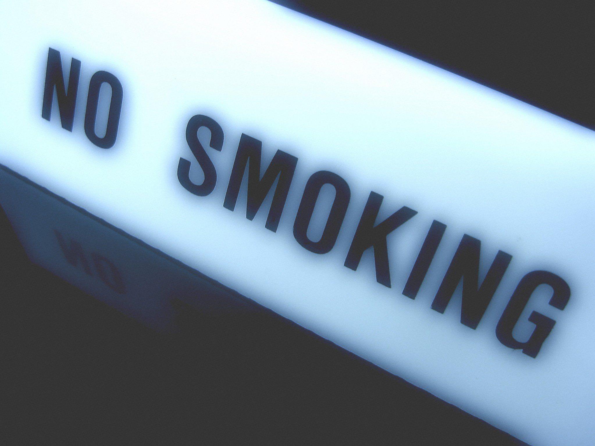 Ein schrittweiser Bann des Rauchens ist vorgesehen.