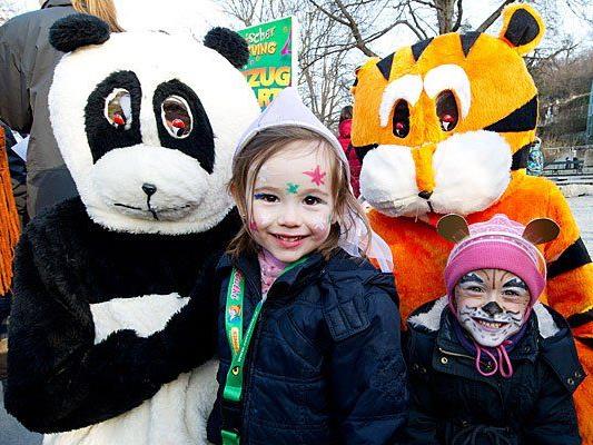Im Tiergarten Schönbrunn wird der Fasching kunterbunt und kindgerecht gefeiert