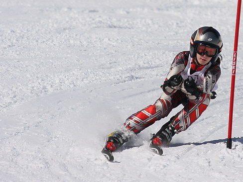 Die Nenzinger Schülermeister in Ski und Snowboard werden gesucht.
