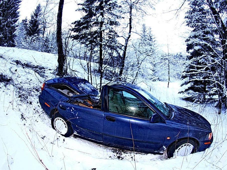Die Pkw-Lenkerin erlitt bei dem Unfall in Traunstein schwere Verletzungen.