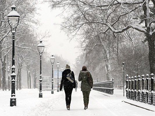 Schnee und Kälte bleiben uns in der kommenden Woche erhalten Schnee und Kälte bleiben uns in der kommenden Woche erhalten