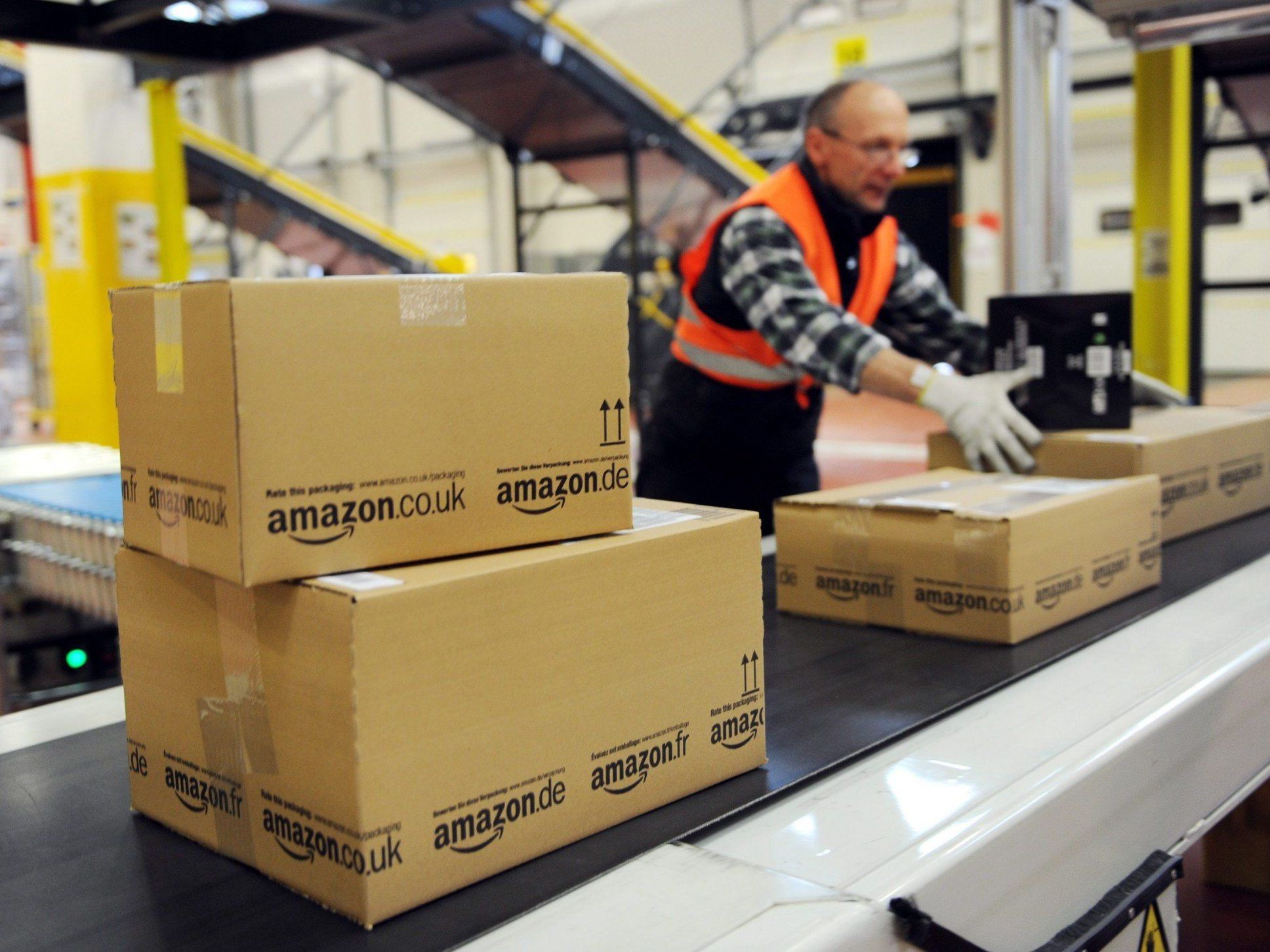 Skandal um Arbeitsbedingungen bei Amazon - "AmazonNeinDanke"-Seite mit 2.000 Unterstützern Skandal um Arbeitsbedingungen bei Amazon - "AmazonNeinDanke"-Seite mit 2.000 Unterstützern