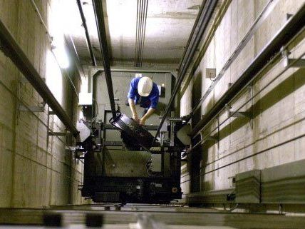 Wiens Aufzüge wurden in den letzten Jahren nachgerüstet. Wiens Aufzüge wurden in den letzten Jahren nachgerüstet.