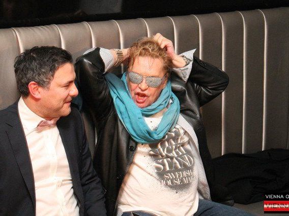 Helmut Berger feierte mit dem Wiener Partyvolk im Palffy Helmut Berger feierte mit dem Wiener Partyvolk im Palffy