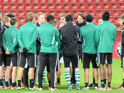 Die Spieler von Rapid wurden zum Thema Spielmanipulation vom VWIS aufgeklärt Die Spieler von Rapid wurden zum Thema Spielmanipulation vom VWIS aufgeklärt