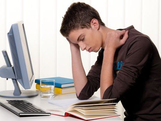 Vor allem Erstsemester helfen gerne mit Pillen nach. Vor allem Erstsemester helfen gerne mit Pillen nach.