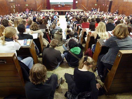 Als möglichen Grund für die Studentenflucht aus Deutschland kann der Numerus Clausus genannt werden. Als möglichen Grund für die Studentenflucht aus Deutschland kann der Numerus Clausus genannt werden.