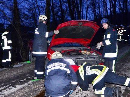 Eine Person wurde bei dem Unfall in Gloggnitz am Samstag verletzt.