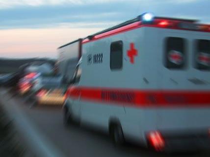 Zwei Schwerverletzte bei Unfall im Bezirk Baden