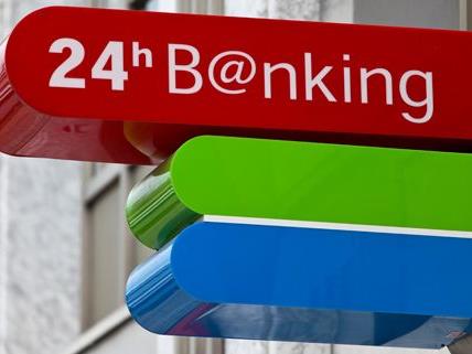Banküberfall in Wien-Liesing - Täter flüchtig