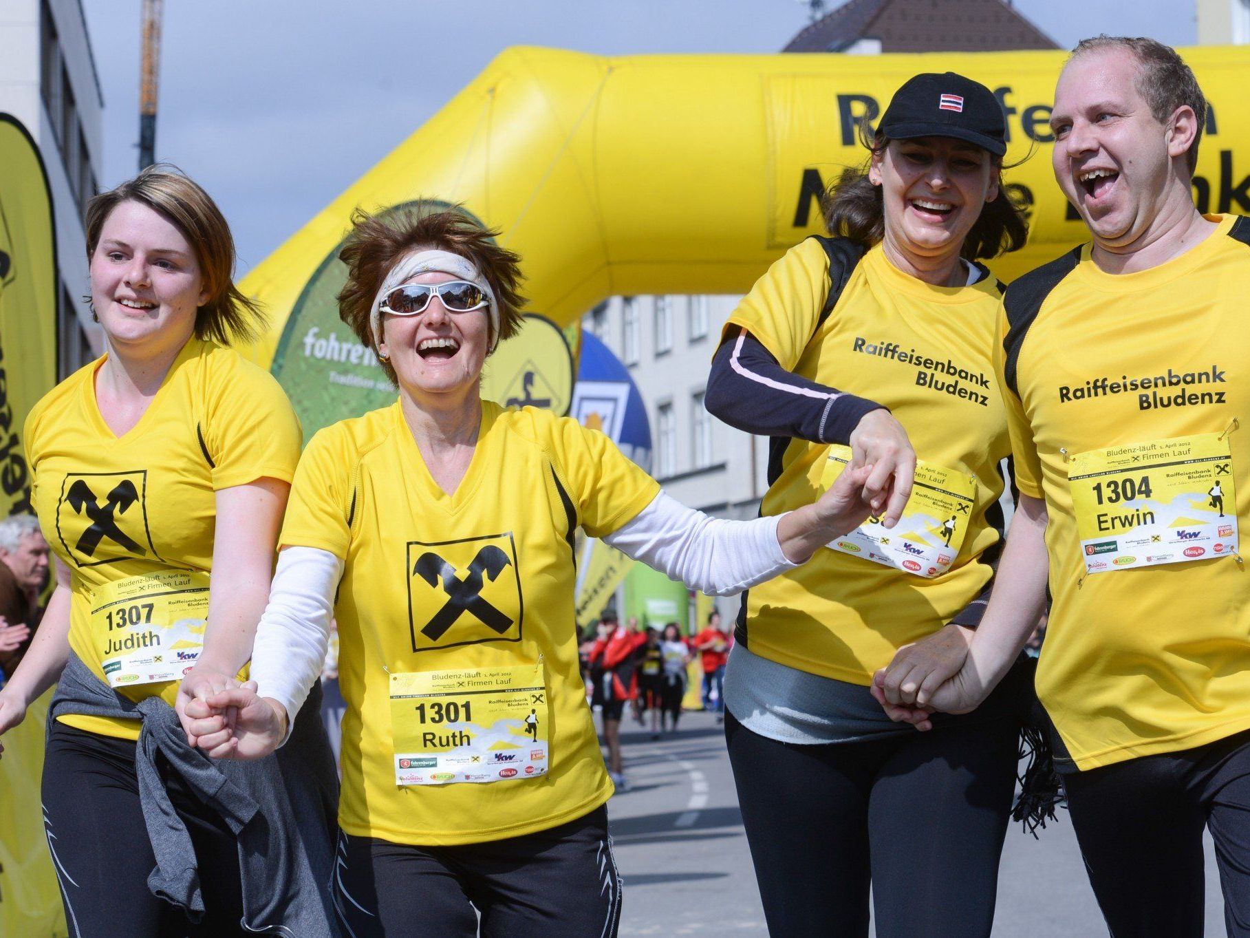 Etwa 3000 laufbegeisterte Sportler werden in der Alpenstadt Bludenz für ein Megaevent sorgen. Etwa 3000 laufbegeisterte Sportler werden in der Alpenstadt Bludenz für ein Megaevent sorgen.