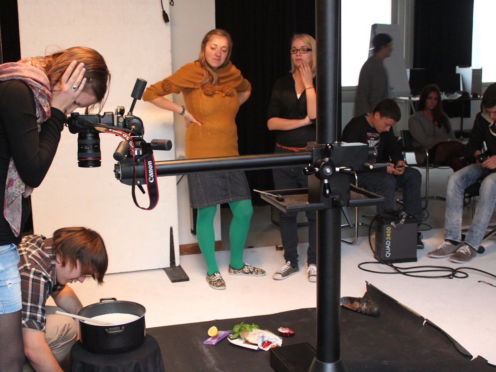 Der Foto-Workshop richtet sich an Jugendliche, die gerne fotografieren. Der Foto-Workshop richtet sich an Jugendliche, die gerne fotografieren.