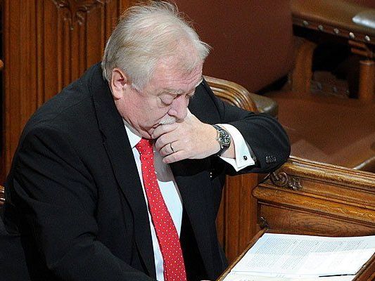 Für Bürgermeister Häupl ist die Volksbefragung ein Herzensthema - nun gibt es erste Ergebnisse Für Bürgermeister Häupl ist die Volksbefragung ein Herzensthema - nun gibt es erste Ergebnisse