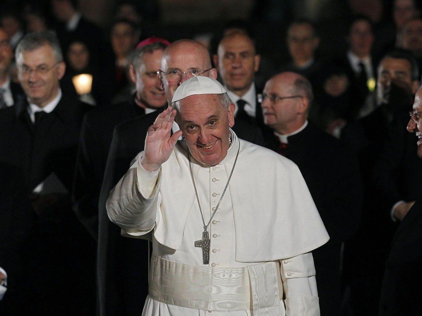 Fußwaschung: Unverständnis bei Traditionalisten für Vorgehen des Papstes. Fußwaschung: Unverständnis bei Traditionalisten für Vorgehen des Papstes.