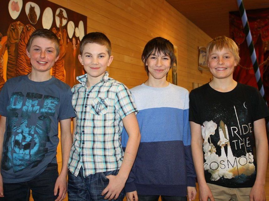 Hittisauer Mittelschüler präsentierten die Ergebnisse des Projekts.. Hittisauer Mittelschüler präsentierten die Ergebnisse des Projekts..