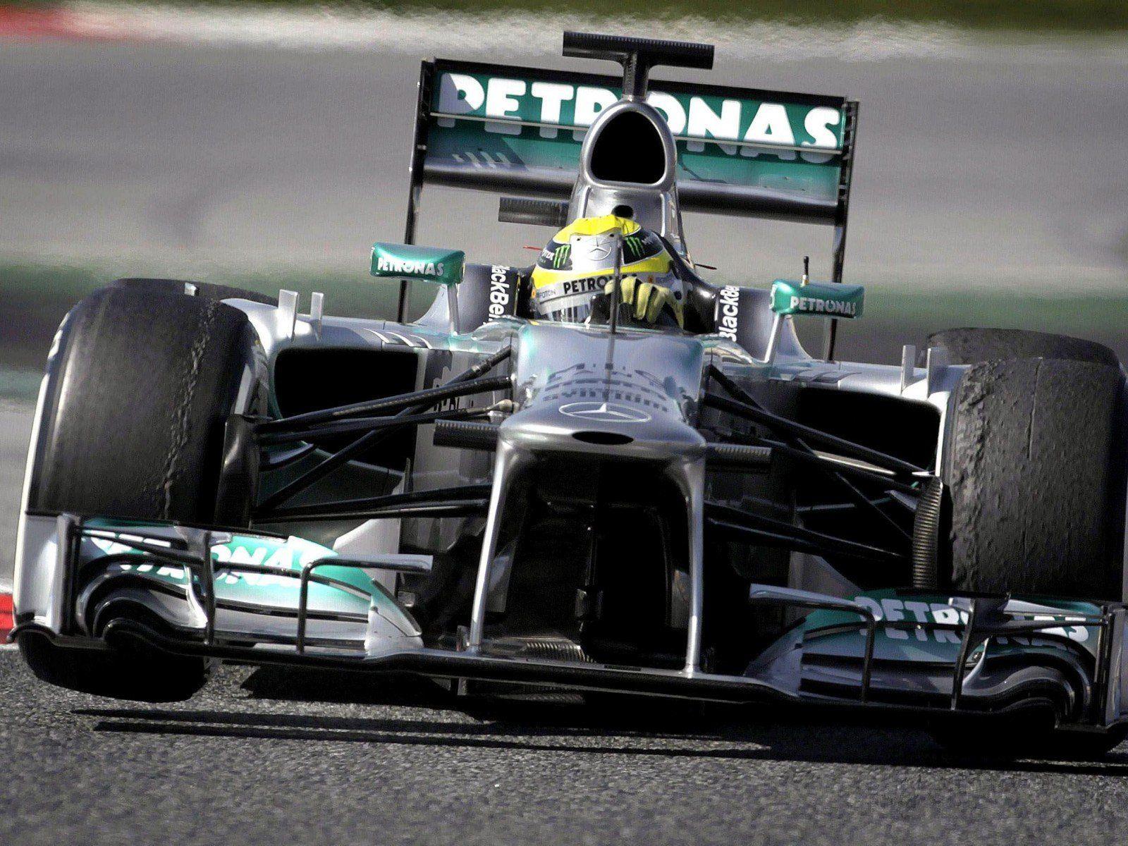 Nico Rosberg hat seine Pirelli-Reifen bei den Tests in Barcelona schon ziemlich beansprucht.