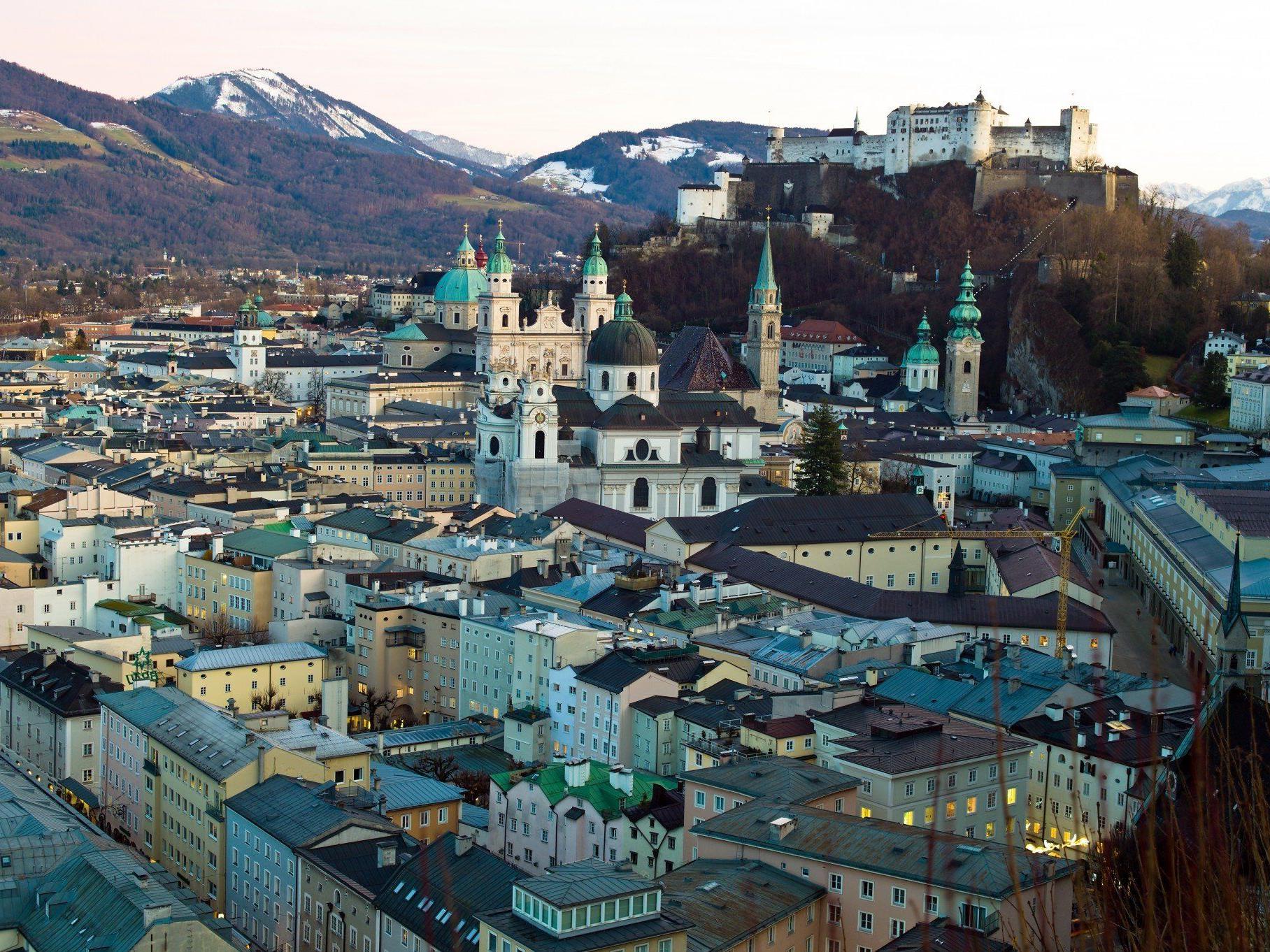 Salzburg verzeichnet immer mehr Eheschließungen und Geburten.