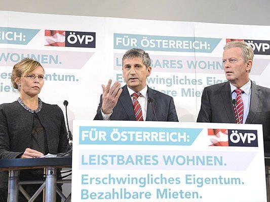 Beatrix Karl, Michael Spindelegger und Reinhold Mitterlehner nach der Sitzung des ÖVP-Bundesvorstands in Wien