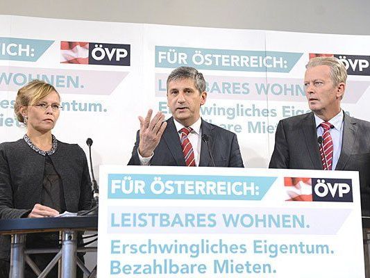 Beatrix Karl, Michael Spindelegger und Reinhold Mitterlehner nach der Sitzung des ÖVP-Bundesvorstands in Wien