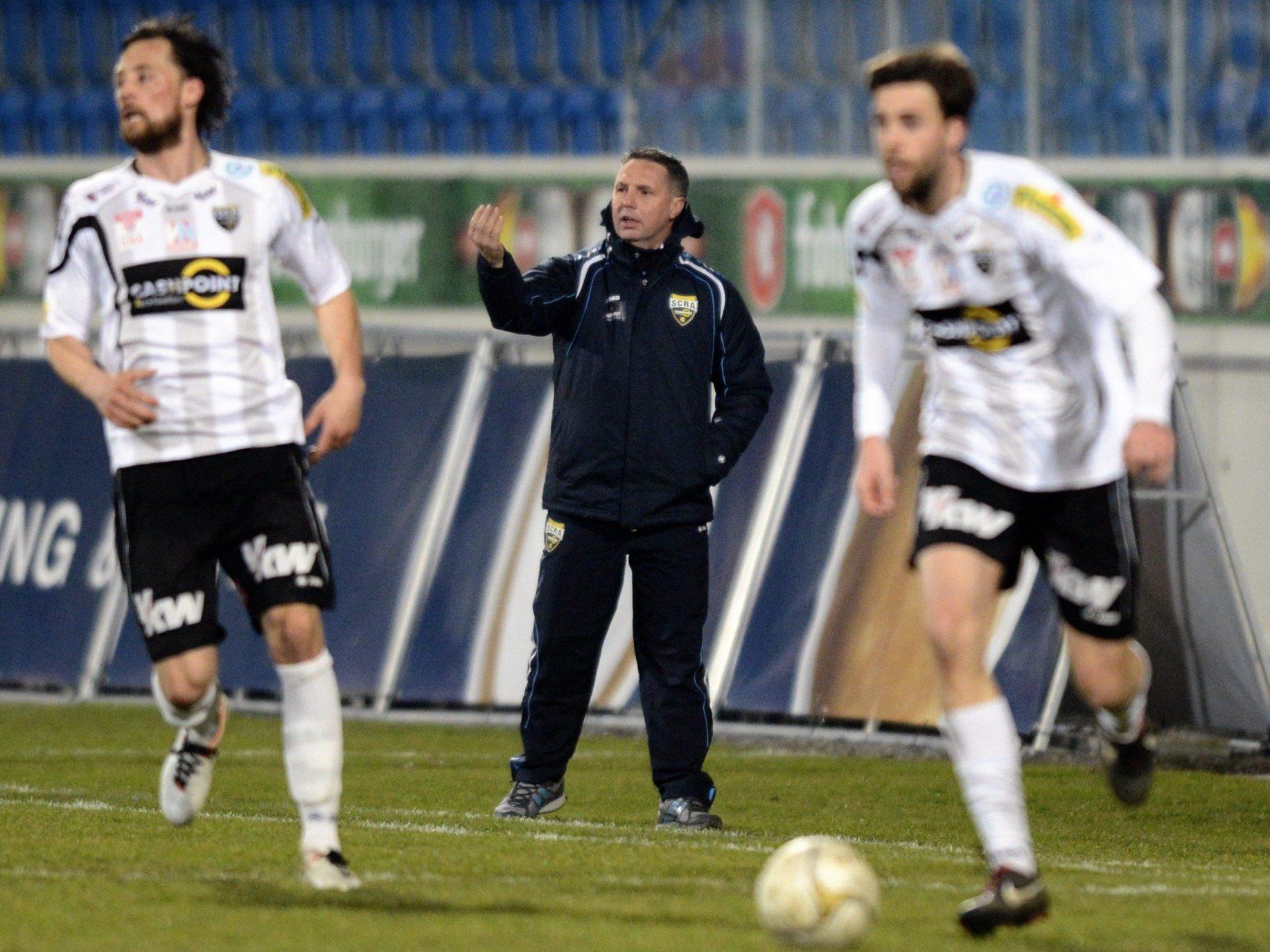 Trainer Canadi will sein Team zu einem Sieg gegen Titel-Mitfavorit SV Grödig führen.