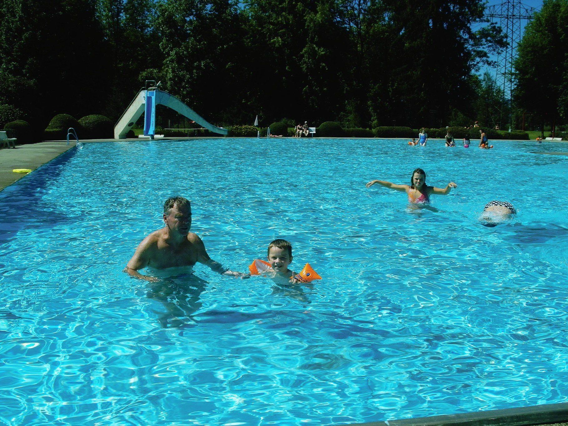 Die Badegäste dürfen sich auf die nächste Saison im Walgaubad freuen. Die Badegäste dürfen sich auf die nächste Saison im Walgaubad freuen.