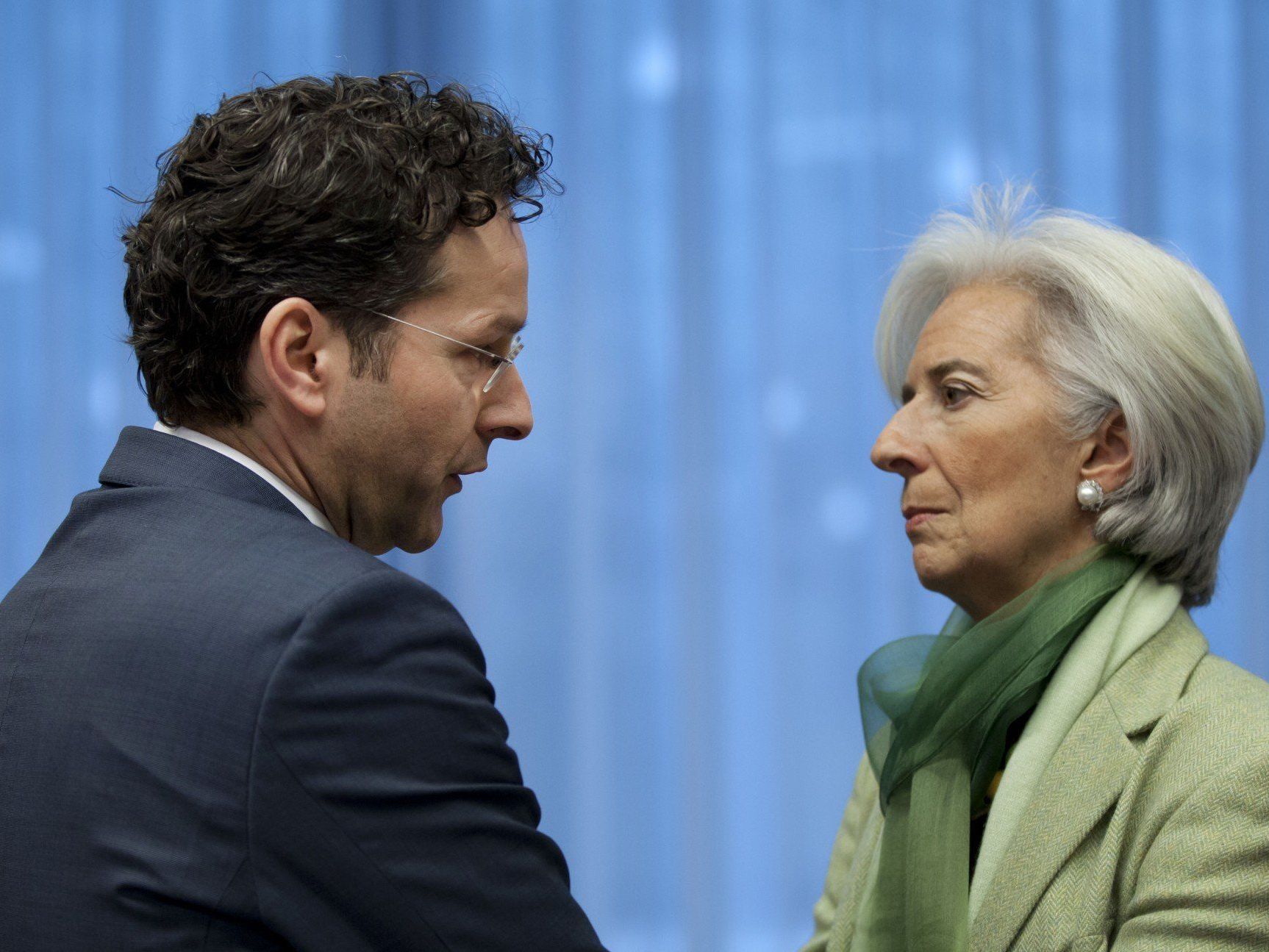 Eurozone einigte sich nach monatelangen Verhandlungen auf Hilfe. Eurozone einigte sich nach monatelangen Verhandlungen auf Hilfe.