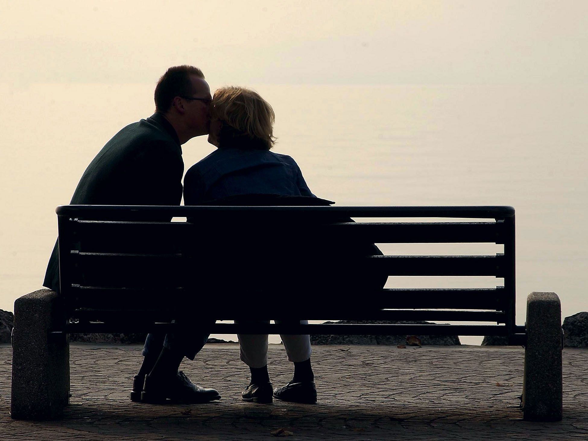 Beamter verließ für Treffen mit Geliebter seinen Posten. Beamter verließ für Treffen mit Geliebter seinen Posten.