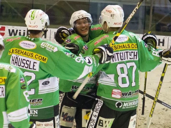 Der EHC Bregenzerwald gewann das zweite Halbfinale in Zell am See. Der EHC Bregenzerwald gewann das zweite Halbfinale in Zell am See.