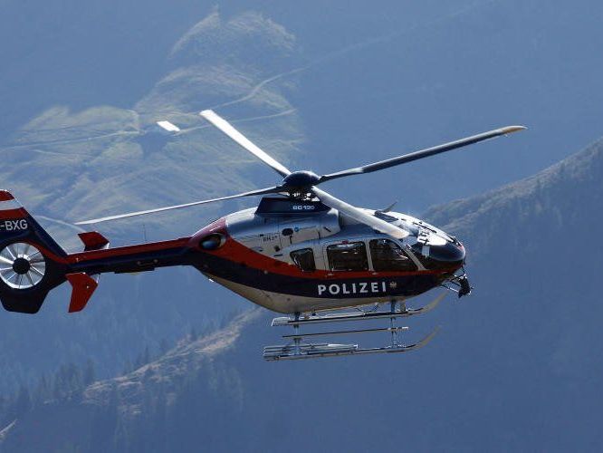 Auch der Polizeihubschrauber war im Zuge der Fahndung im Einsatz. Auch der Polizeihubschrauber war im Zuge der Fahndung im Einsatz.