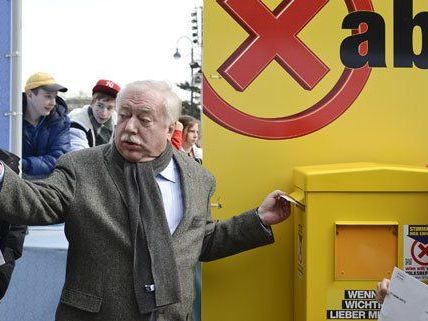 Am Donnerstag hat die Stadtregierung ihre Stimmzettel abgegeben. Am Donnerstag hat die Stadtregierung ihre Stimmzettel abgegeben.