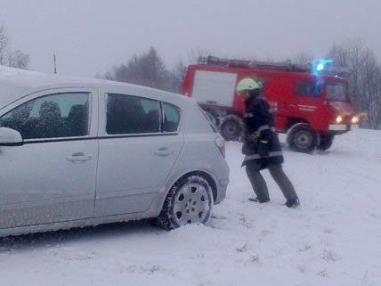 Das Winterwetter sorgte für zahlreiche Unfälle am Montag.