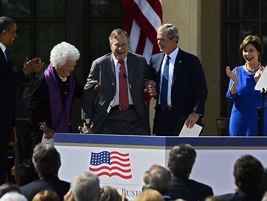 Ein Präsident und vier Ex-Präsidenten kamen Ein Präsident und vier Ex-Präsidenten kamen