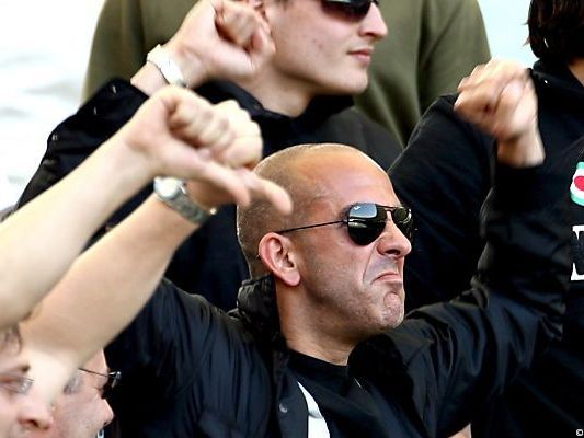 Mit seiner Gesinnung eckt Di Canio bei vielen an Mit seiner Gesinnung eckt Di Canio bei vielen an