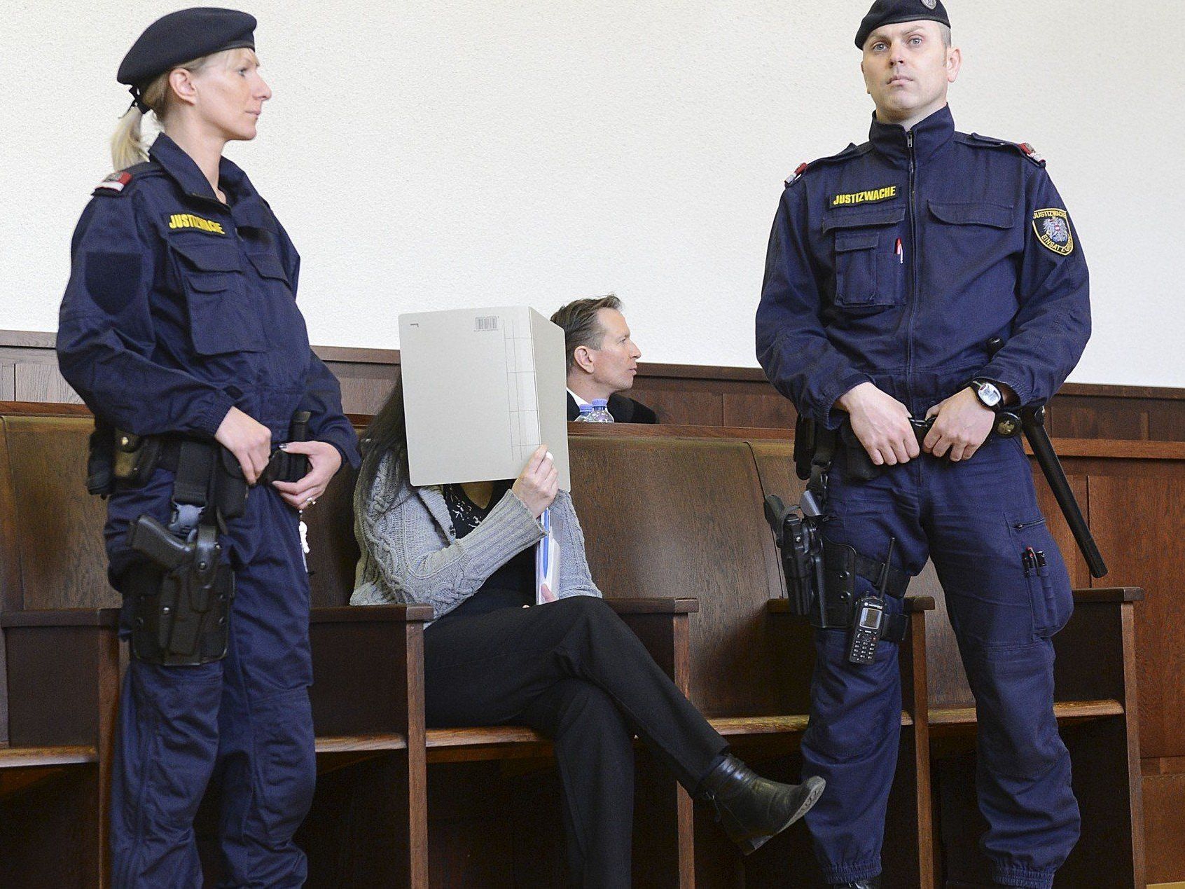 Prozess um Arsen-Morde - Staatsanwältin: Beide Opfer waren einsam Prozess um Arsen-Morde - Staatsanwältin: Beide Opfer waren einsam