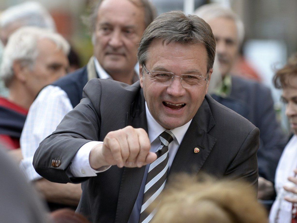 Nach der Landtagswahl in Tirol wird bei den Wahlpartys der Erfolg gefeiert. Nach der Landtagswahl in Tirol wird bei den Wahlpartys der Erfolg gefeiert.