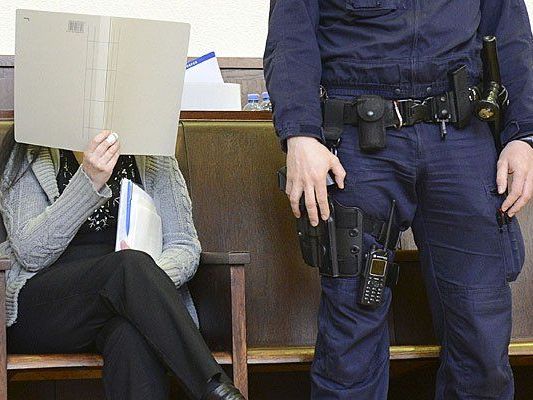 Arsen-Morde: Bogumila W. beim Prozess in Krems Arsen-Morde: Bogumila W. beim Prozess in Krems