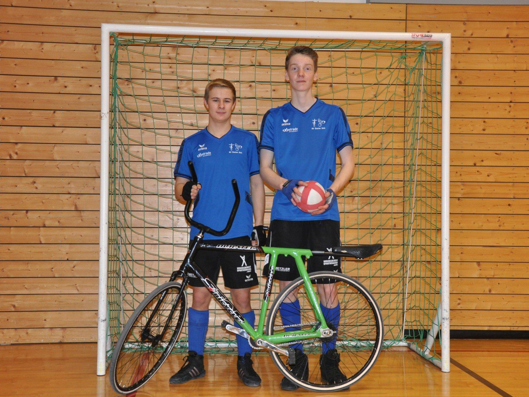 Schafften im letzten Abdruck den Sprung ins EM-Aufgebot die Radballer Moritz Vogt und Kevin Bachmann Schafften im letzten Abdruck den Sprung ins EM-Aufgebot die Radballer Moritz Vogt und Kevin Bachmann