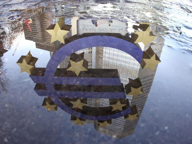 Eurozone steckt in der Rezession fest.