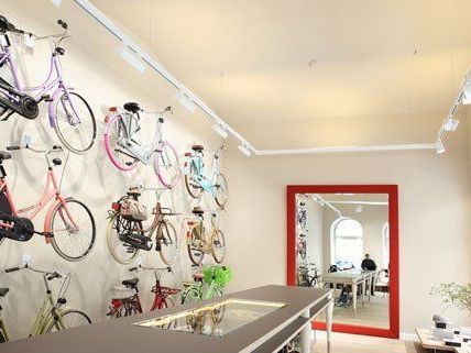 In der Karlsgasse gibt es jetzt einen Shop für Hollandräder. In der Karlsgasse gibt es jetzt einen Shop für Hollandräder.