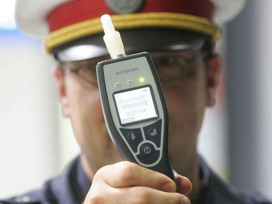 64-Jähriger war am Samstag Abend in Bludenz mit 1,96 Promille unterwegs. 64-Jähriger war am Samstag Abend in Bludenz mit 1,96 Promille unterwegs.