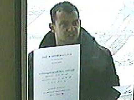Die Polizei ersucht um Hinweise zum Aufenthalt dieses Mannes. Die Polizei ersucht um Hinweise zum Aufenthalt dieses Mannes.