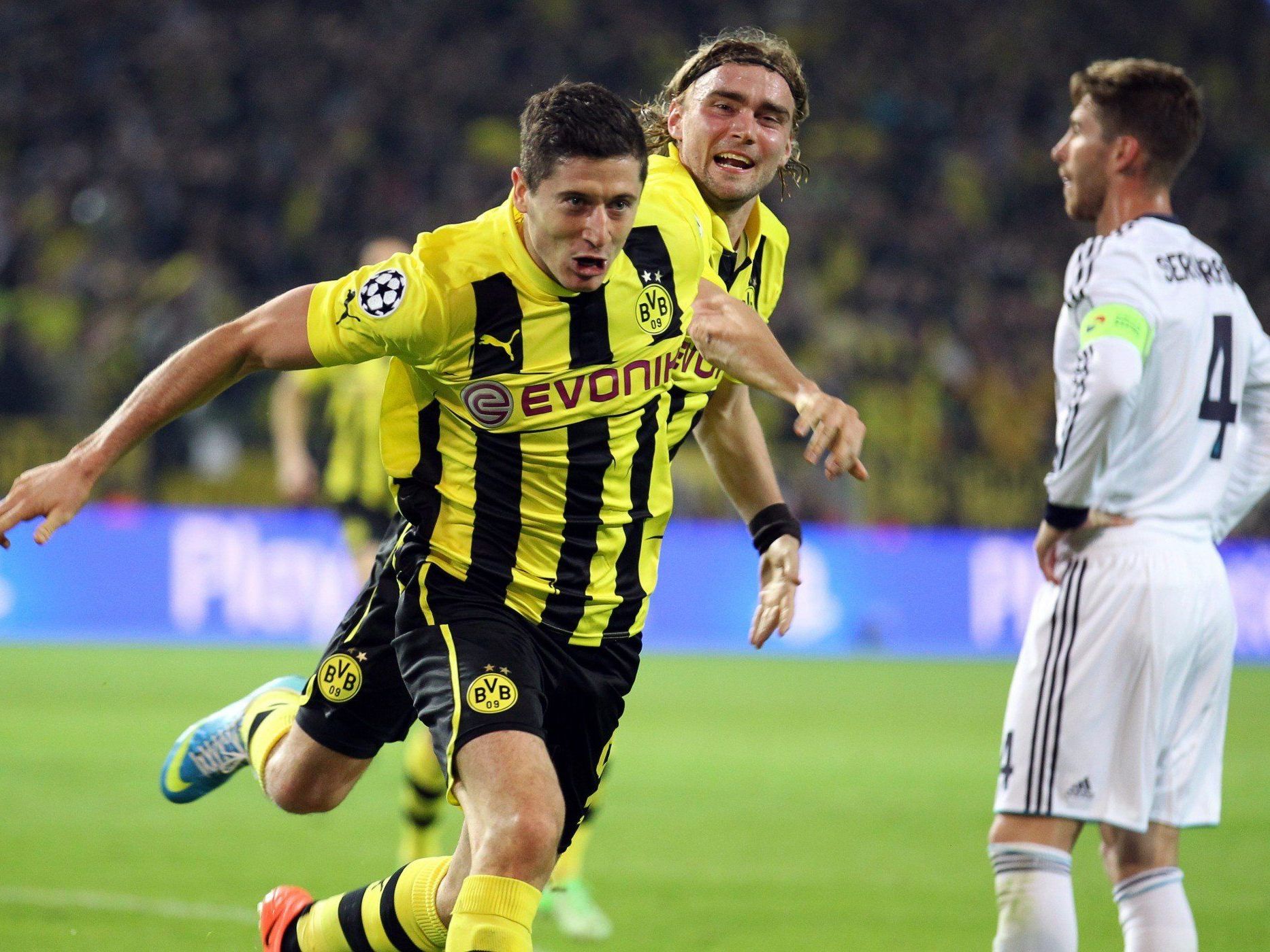 Gerüchte um Lewandowski-Wechsel nehmen kein Ende - Bayern dementiert, keine Stellungnahme von Dortmund. Gerüchte um Lewandowski-Wechsel nehmen kein Ende - Bayern dementiert, keine Stellungnahme von Dortmund.