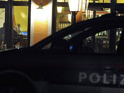 Der Streit eines Paares in einem Lokal in Margareten eskalierte am Freitag. Der Streit eines Paares in einem Lokal in Margareten eskalierte am Freitag.