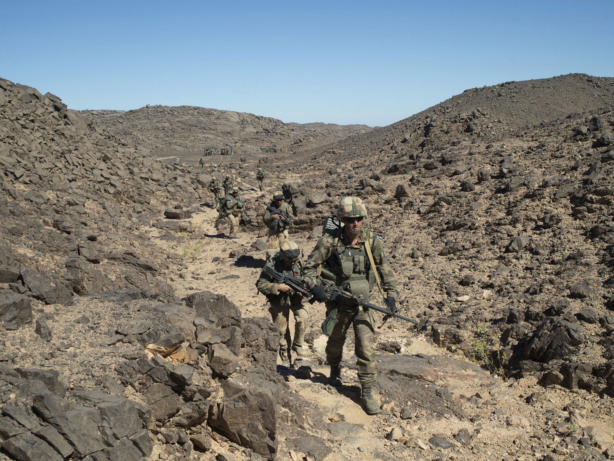 Französische Armee durchkämmt Tal bei Gao im Norden. Französische Armee durchkämmt Tal bei Gao im Norden.