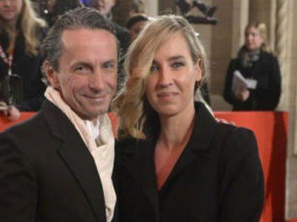Nadja Bernhard (hier im Bild bei ihrem Opernball-Besuch) wurde Opfer eines Stalkers. Nadja Bernhard (hier im Bild bei ihrem Opernball-Besuch) wurde Opfer eines Stalkers.