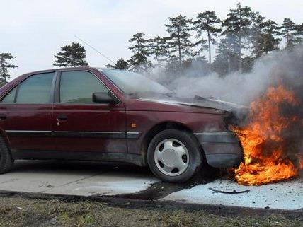 Glücklicherweise gab es bei dem Fahrzeugbrand auf der A2 keine Verletzten.