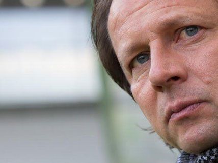 Rapid Trainer Peter Schöttel findet keinen Weg aus der Krise. Die Fans planen einen Protest Rapid Trainer Peter Schöttel findet keinen Weg aus der Krise. Die Fans planen einen Protest