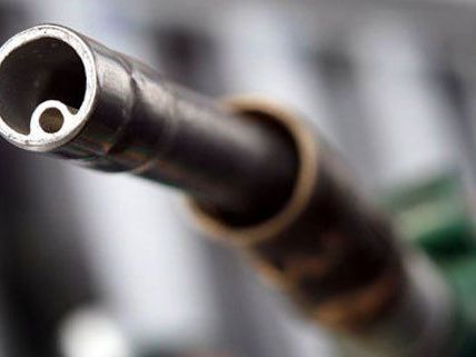 Eine Tankstelle in Wien-Simmering wurde überfallen. Eine Tankstelle in Wien-Simmering wurde überfallen.
