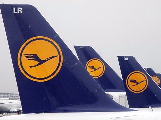 Die Maschine sollte nach Frankfurt/Main fliegen Die Maschine sollte nach Frankfurt/Main fliegen