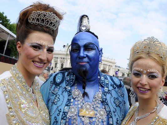 Live-Ticker vom Magenta Carpet am Life Ball 2013: Auch in diesem Jahr weden viele Stars erwartet Live-Ticker vom Magenta Carpet am Life Ball 2013: Auch in diesem Jahr weden viele Stars erwartet